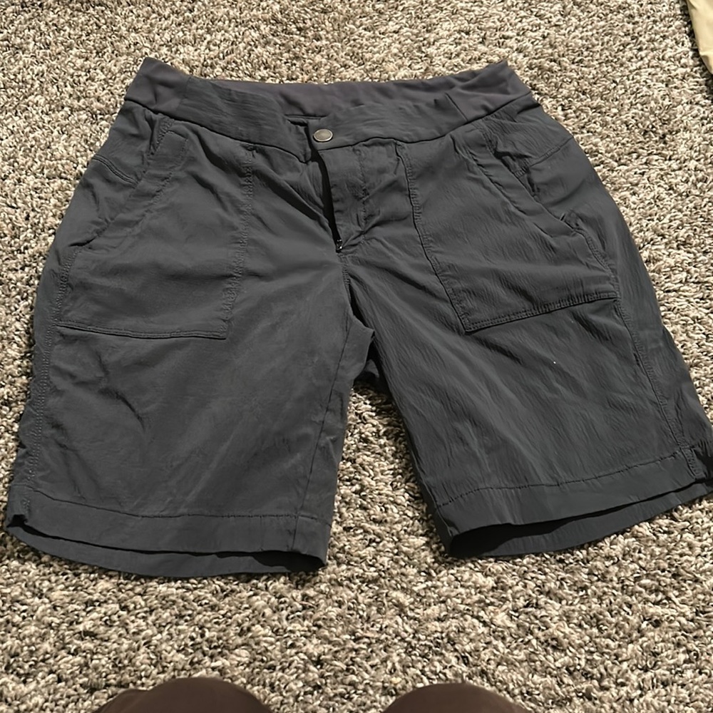 Athleta hiking shorts